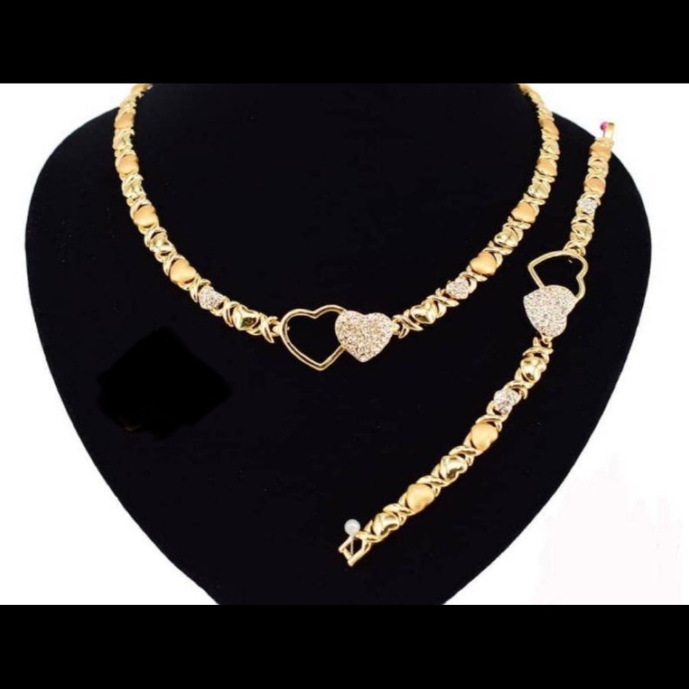 Hugs and kisses crystal bracelet and necklace set